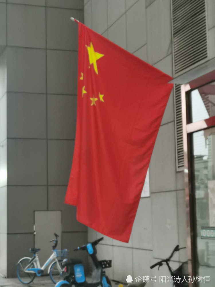 内蒙古|我躬腰悄悄前行，有时倒退，回望