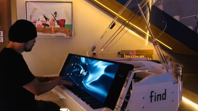 周杰伦|周杰伦“没有邻居”豪宅有多壕？门廊长18米，六根列柱值600万