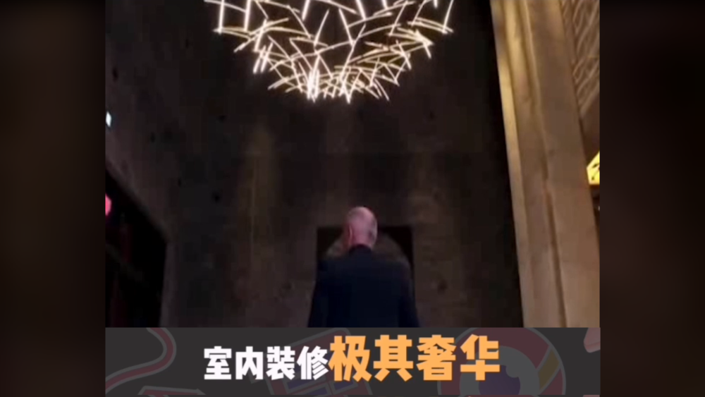 周杰伦|周杰伦“没有邻居”豪宅有多壕？门廊长18米，六根列柱值600万