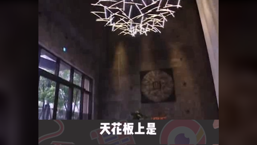 周杰伦|周杰伦“没有邻居”豪宅有多壕？门廊长18米，六根列柱值600万