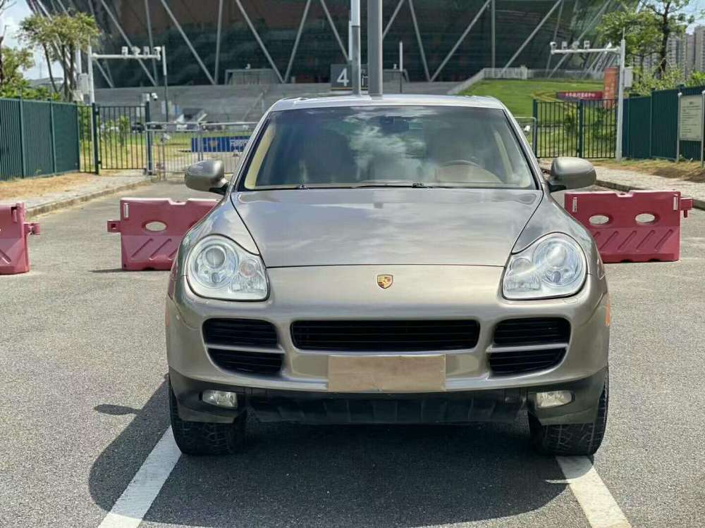 这台09款保时捷卡宴才5万跑个工地或是代步都可以值得你拥有