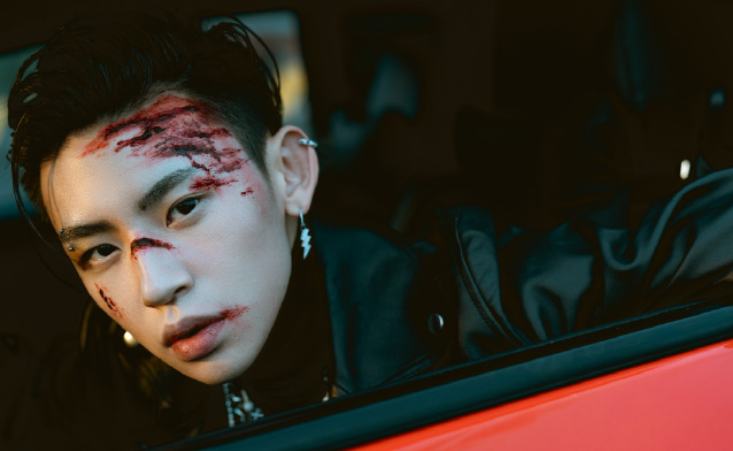 男明星伤痕妆比惨肖战王一博帅气依旧易烊千玺最让人心疼