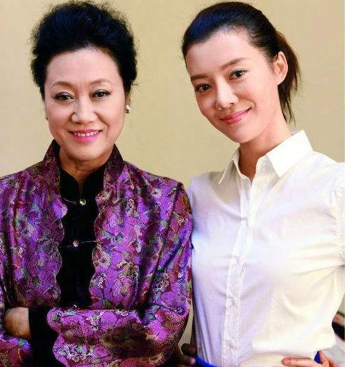 离婚|漂亮星二代，嫁不登对富翁，离婚回归成高冷白富美霸道总裁专业户