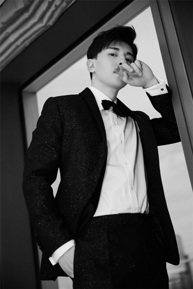 邓伦|宠粉的邓伦遭粉丝回踩，称其沦为综艺咖。演员接拍综艺，你怎么看？