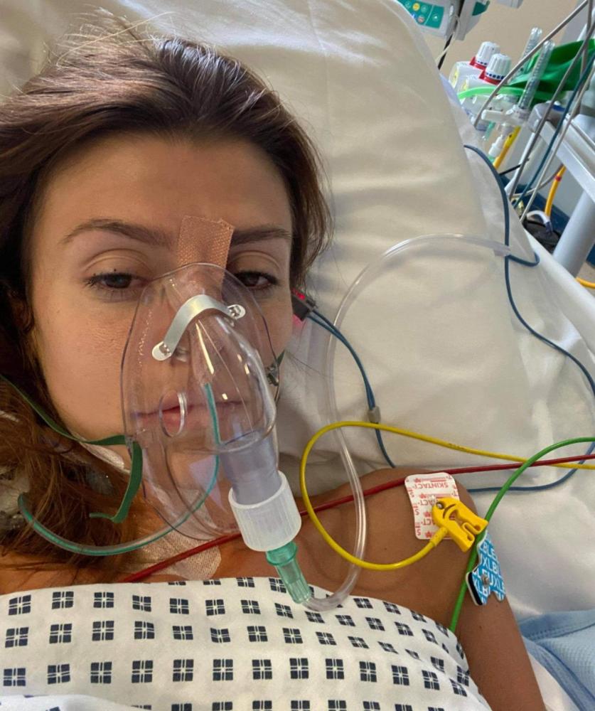 英国准新娘受怪病折磨暴瘦70斤,每天呕吐30次,8月4