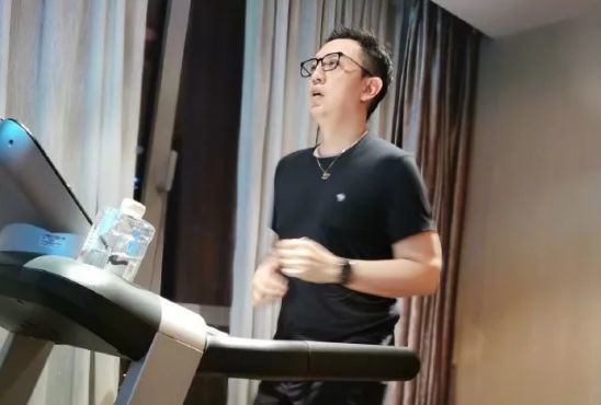 李湘|44岁李湘体重首曝光，体检结果太吓人：放纵欲望的后果有多可怕？