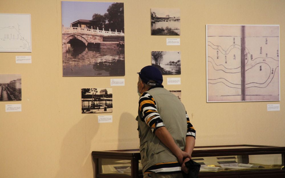 大运河|首部保存完整北京地方方志亮相首图大运河文献展，仅展4天