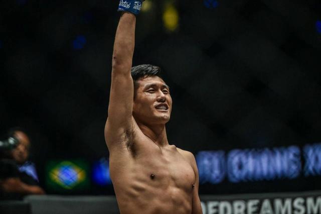 mma|东北帅气小伙谱写MMA奋斗史，凭双拳在北京开了拳馆