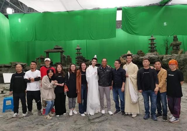 皓衣行|皓衣行曝海报，陈飞宇罗云熙头发是tony做的吧，还纹一手好眉