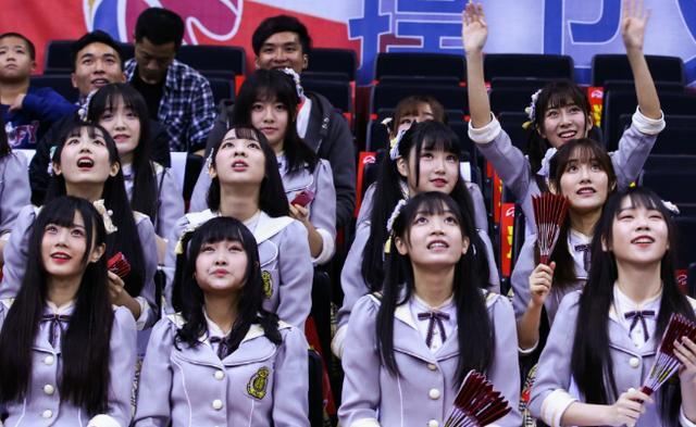 女团成员退团当公务员原来是华南理工学霸网友前途光明