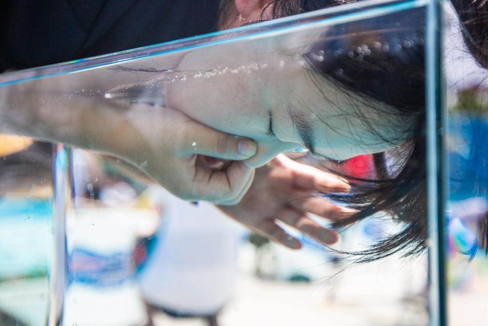 憋气|人憋气能憋多久？如果有足够强大的意志，我们会把自己憋死吗？