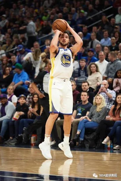 勇士三消息伤员尽数归队夺冠功勋抵达湾区高个射手离队