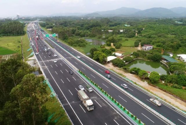 陽江這段高速路段開通了