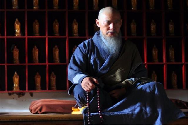 对联|千古拆字联“强弓射硬石，弓虽强，石更硬”，如何巧妙地接下联？