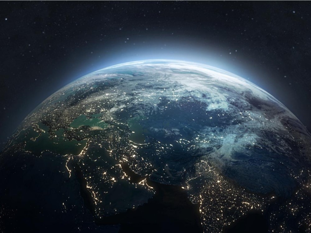 月球|为什么阳光在宇宙中那么冷，到达地球后反而变热了？