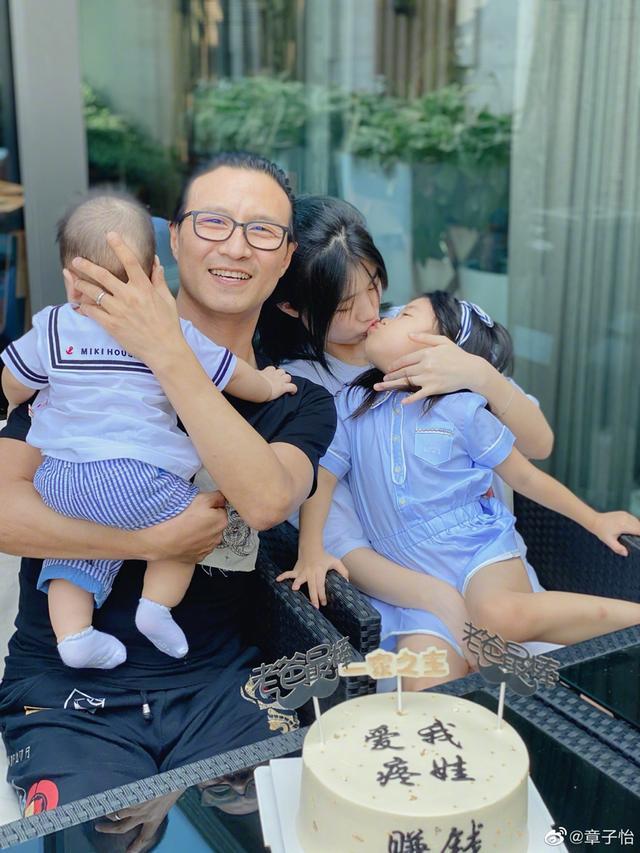 章子怡|章子怡晒娃，被儿子首次叫妈难掩激动！评论区提汪峰撒狗粮