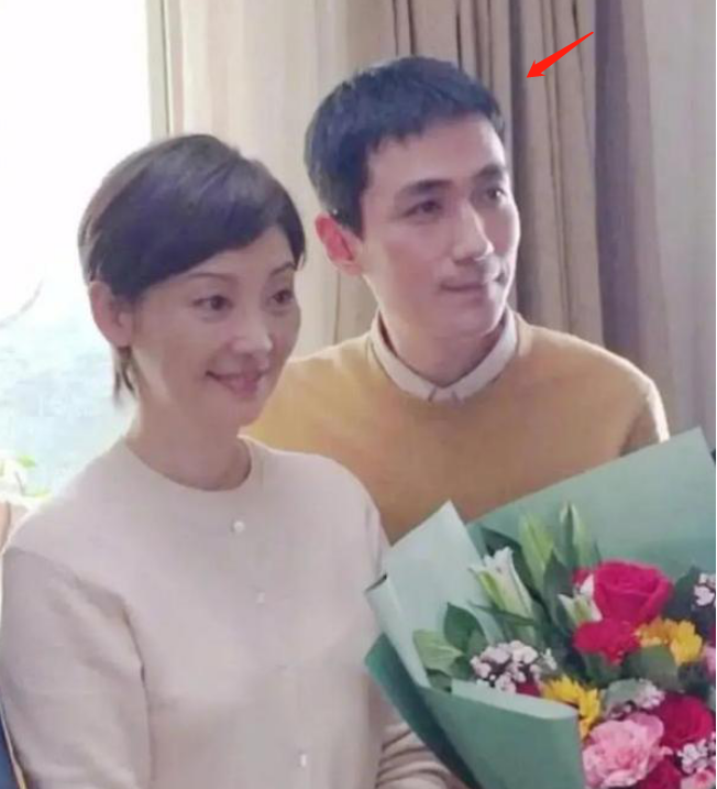 朱一龙|朱一龙合作徐帆演母子，面色苍老像夫妻，他配当儿子吗？