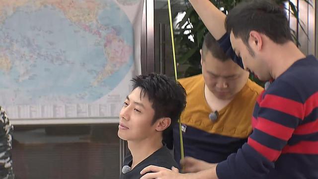 撒贝宁|撒贝宁的“尴尬C位”，戳中了娱乐圈太多男明星的痛处