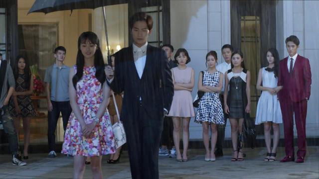 撒贝宁|撒贝宁的“尴尬C位”，戳中了娱乐圈太多男明星的痛处