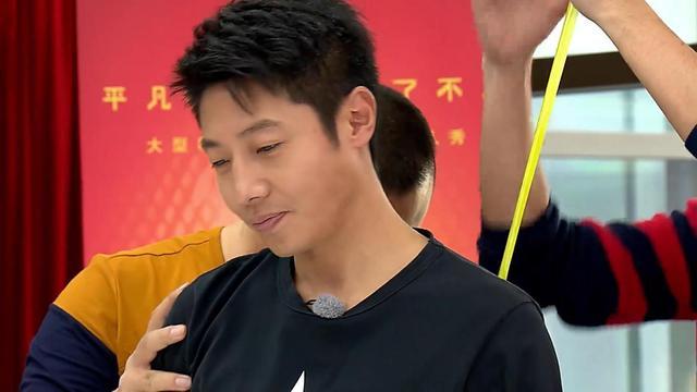 撒贝宁|撒贝宁的“尴尬C位”，戳中了娱乐圈太多男明星的痛处