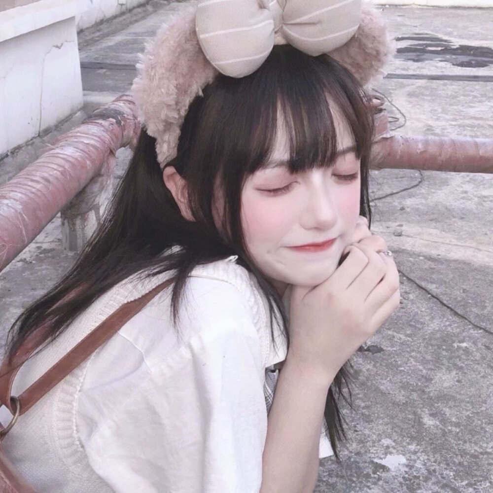 女头/秋天的第一杯奶茶请你们小声点喝