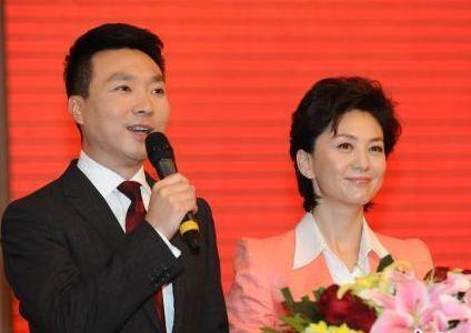 新闻联播|新闻联播又迎新女主播，新老交替呈五男五女格局，久不见欧阳夏丹