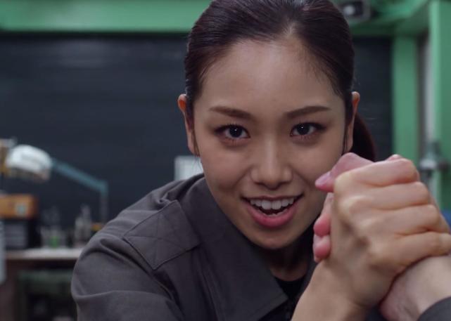 泽塔奥特曼第十集看点奥特曼不给力巴罗萨星人撑起了场面