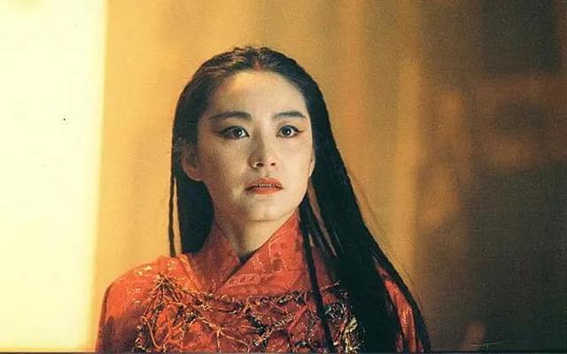 重庆森林|26年后《重庆森林》要翻拍了，四大主角今昔对比照令人唏嘘