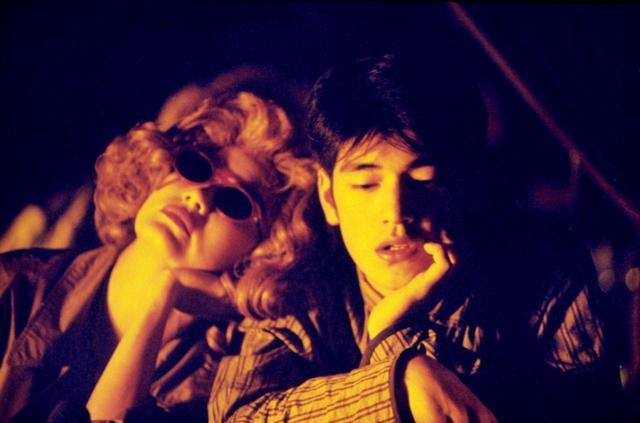 重庆森林|26年后《重庆森林》要翻拍了，四大主角今昔对比照令人唏嘘