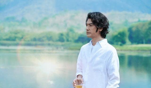 重庆森林|26年后《重庆森林》要翻拍了，四大主角今昔对比照令人唏嘘