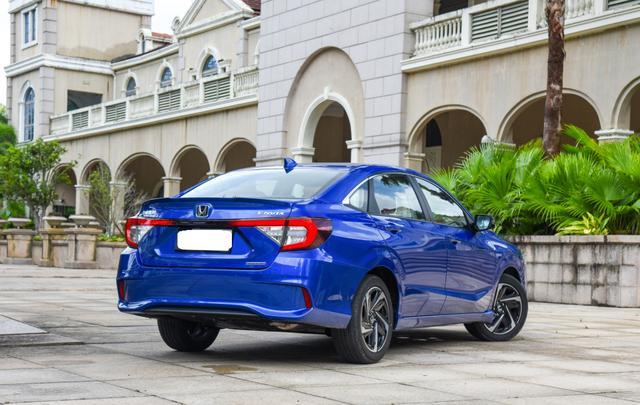 21款本田享域混动版,综合油耗低至4l,对标丰田卡罗拉,雷凌