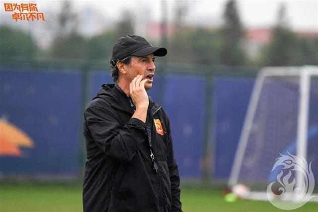 楚天都市报9月24日讯(记者徐平)9月24日,武汉卓尔足球俱乐部对外宣布