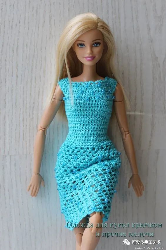 芭比娃娃|孩子玩旧了的芭比娃娃，用零线钩了几件华丽的裙子改造，竟大受欢迎！