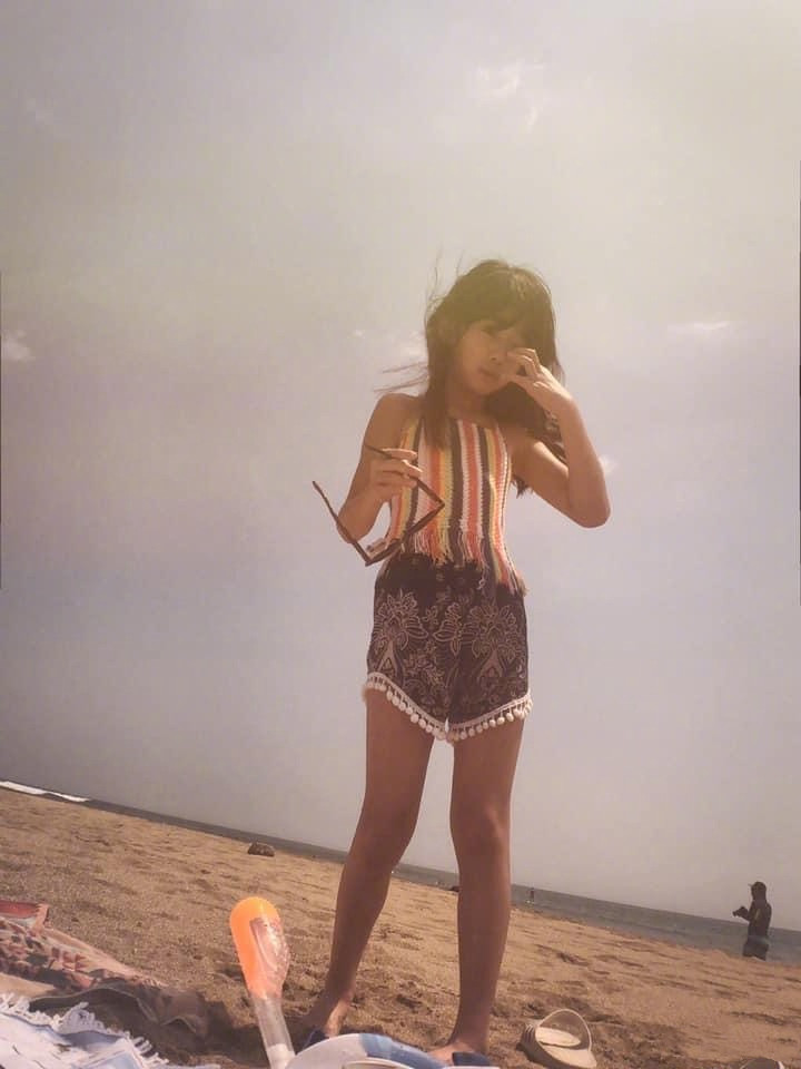 曹华恩|曹格女儿满10岁，Grace越长越漂亮，被妈妈打趣像小土匪