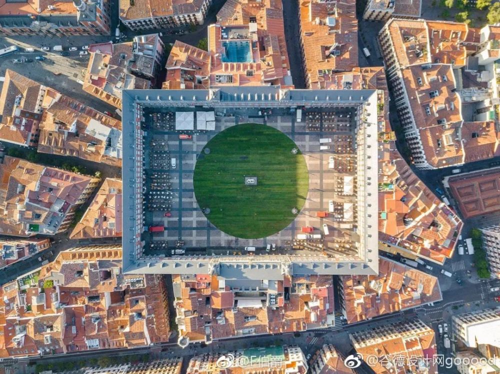 甲方|俯仰之间的建筑美学