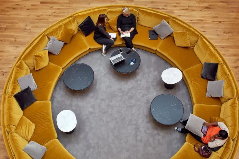 甲方|俯仰之间的建筑美学