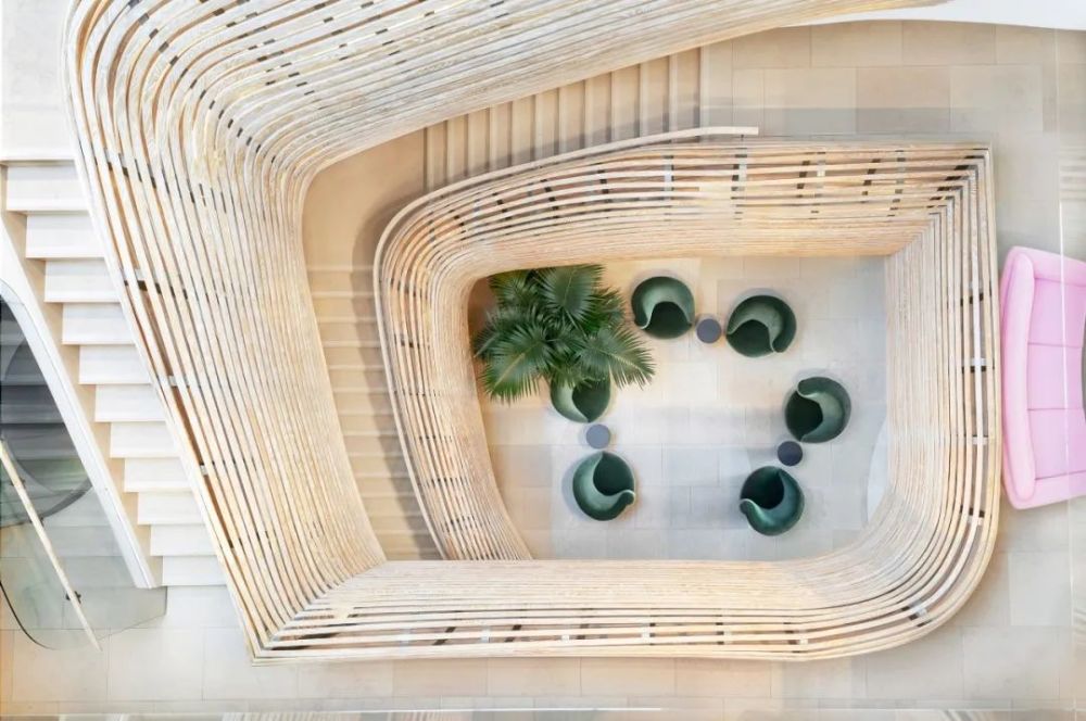 甲方|俯仰之间的建筑美学