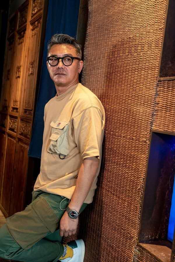 近年来,吴瑞庭一边兼顾做幕后的工作,一边拍剧.