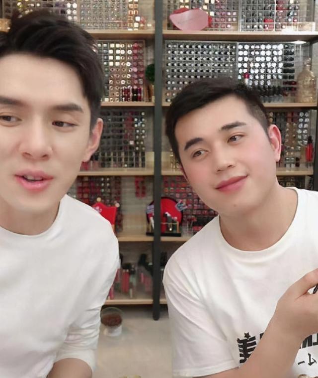 李佳琦|李佳琦小助理官宣退出直播间背后，我看清了成人世界的社交规则