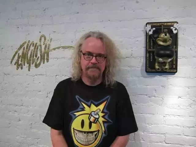 班克斯|有钱人真会玩，涂鸦艺术家花500万买一幅画，目的就是毁了它