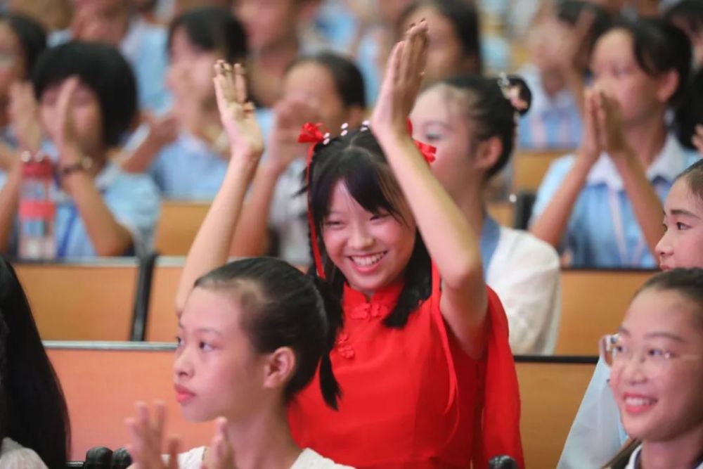 青春活力|展现青春活力，激昂青春梦想—2020级初一新生才艺晚会