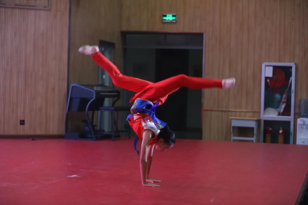 青春活力|展现青春活力，激昂青春梦想—2020级初一新生才艺晚会