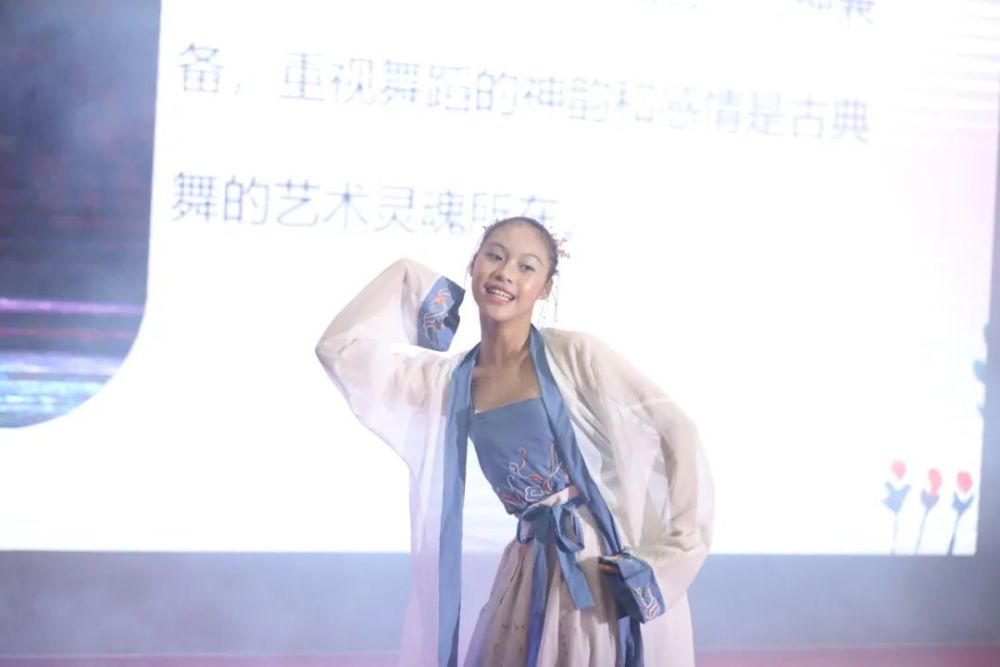 青春活力|展现青春活力，激昂青春梦想—2020级初一新生才艺晚会