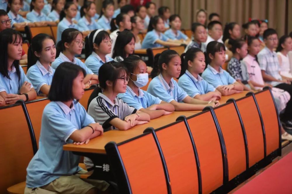 青春活力|展现青春活力，激昂青春梦想—2020级初一新生才艺晚会