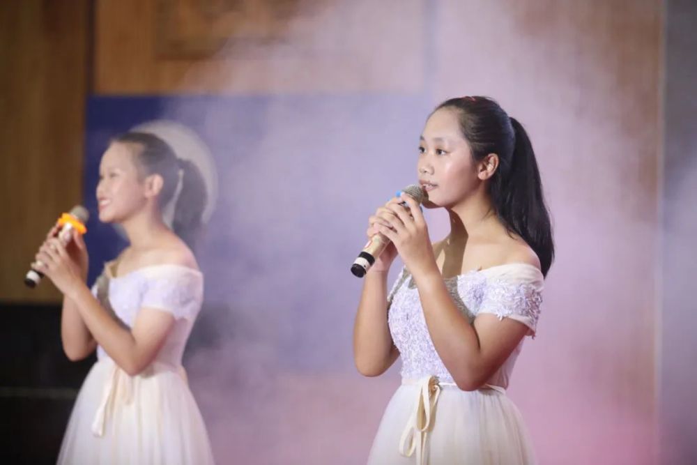 青春活力|展现青春活力，激昂青春梦想—2020级初一新生才艺晚会