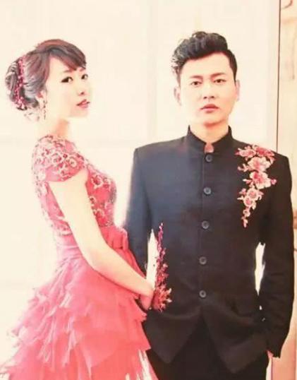 孟鹤堂|孟鹤堂承认离婚后再婚，和前妻的婚纱照曝光，秦霄贤避谈现任嫂子