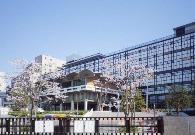 日本法政大学