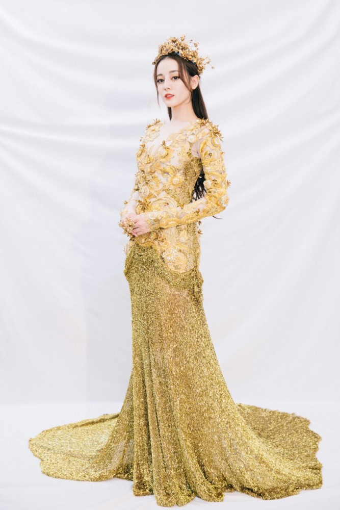 金鹰女神|李沁、关晓彤成金鹰女神候选人？刘亦菲当年仙气十足，赵丽颖惊艳