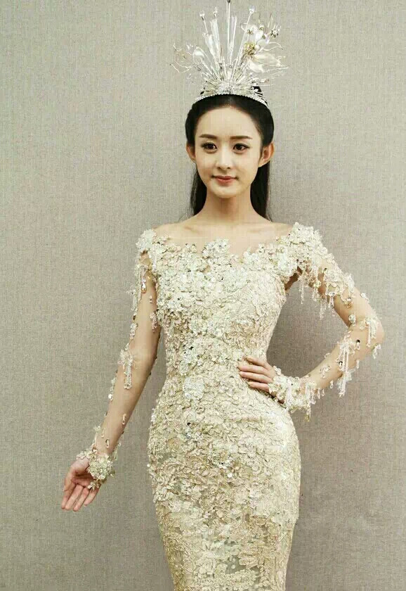 金鹰女神|李沁、关晓彤成金鹰女神候选人？刘亦菲当年仙气十足，赵丽颖惊艳