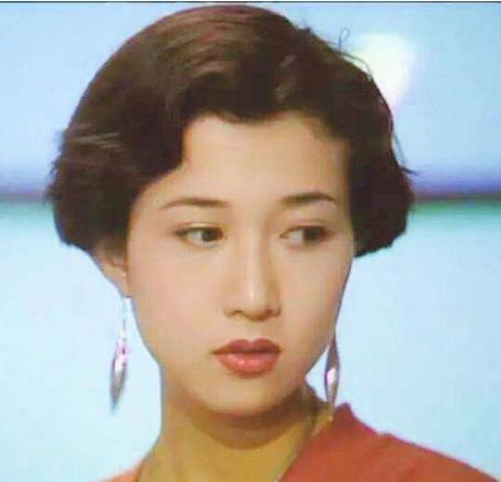 成龙|1999年，吴绮莉为了成龙曝光小龙女，林凤娇的反击堪称教科书